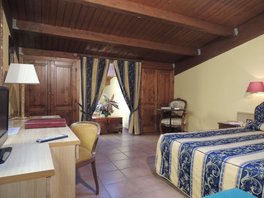 Villa Country Relais I Due Laghi Anguillara Sabazia Zimmer foto